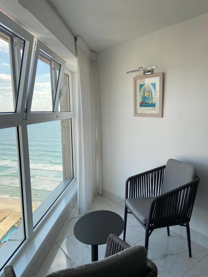 Amazing Suite On The Sea-סוויטה מדהימה על הים Bat Yam Eksteriør billede