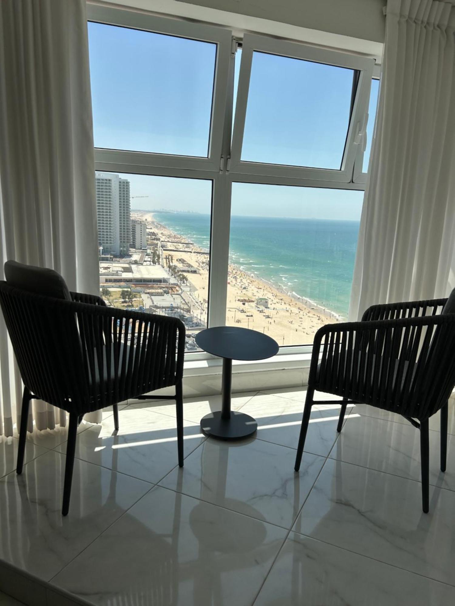 Amazing Suite On The Sea-סוויטה מדהימה על הים Bat Yam Eksteriør billede