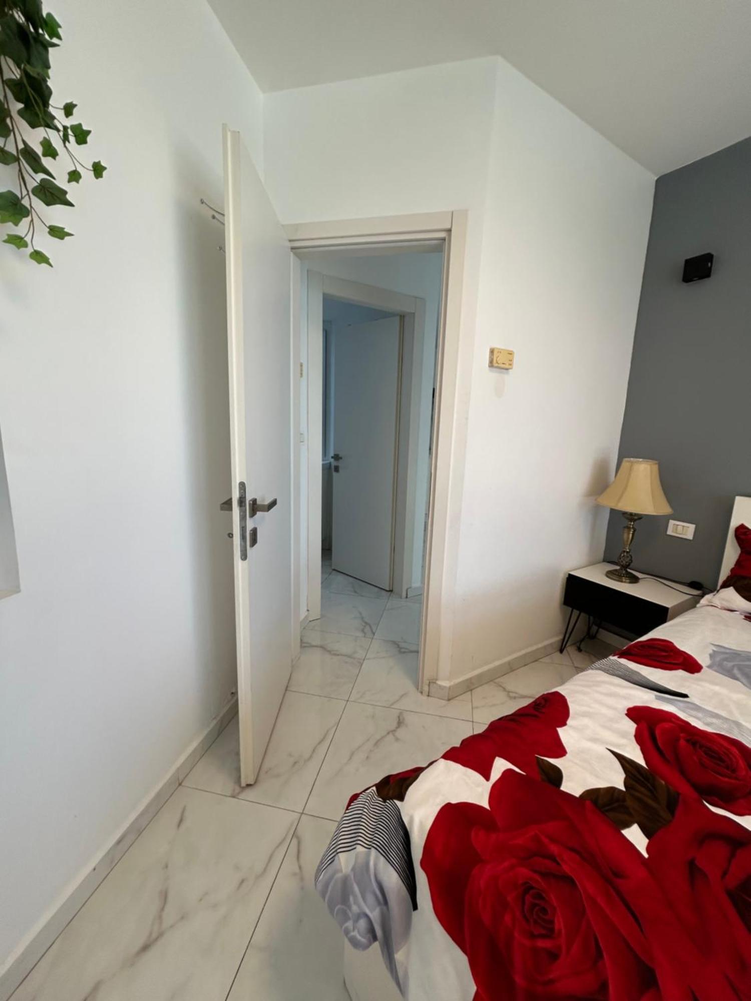 Amazing Suite On The Sea-סוויטה מדהימה על הים Bat Yam Eksteriør billede